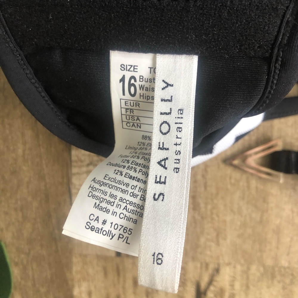 Seafolly Black & White Zig Zag Chevron Bikini 12 - Picture 8 of 10